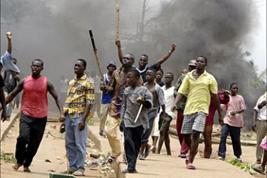 f_Militants of the Togolese opposition demonstrate on the streets of