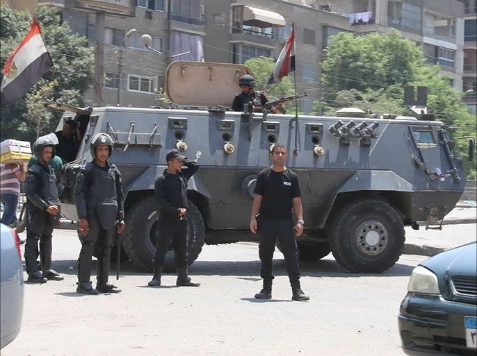 قوات الشرطة تنتشر في شوار مصر بشكل متزايد بعد الانقلاب العسكري