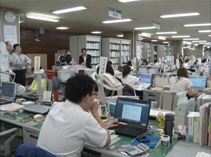 تعديل قانون العمل باليابان يقلل ساعات العمل