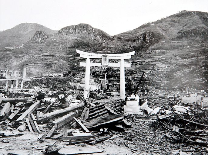 epa000498704 (FILES) View of the city of Nagasaki destroyed by the atomic bombing of 9 August 1945. Nagasaki will mark the 60th anniversary of its atomic bombing 9 August 2005. EPA/NAGASAKI ATOMIC BOMB MUSEUM