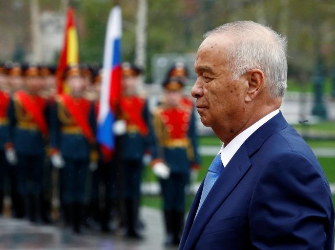 Uzbekistan President Islam Karimov attends a wreath-laying ceremony at the Tomb of the Unknown Soldier by the Kremlin wall in Moscow, Russia, April 26, 2016. REUTERS/Sergei Karpukhin