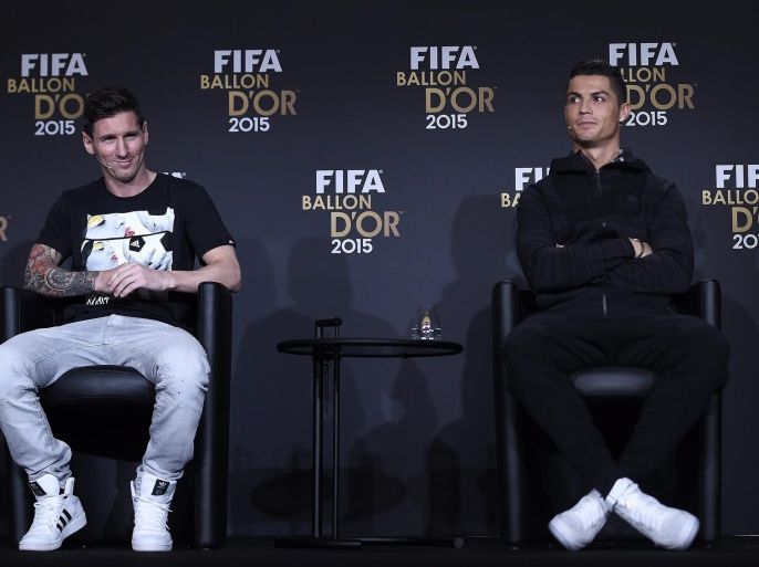 Argentina's Lionel Messi (L) and Portugal's Cristiano Ronaldo, two of the nominees for the FIFA Ballon d'Or 2015 award, attend a press conference prior to the FIFA Ballon d'Or awarding ceremony at the Kongresshaus in Zurich, Switzerland, 11 January 2016.