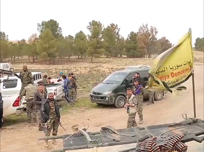 القوات الكردية على بعد كيلومترين شرقي الرقة