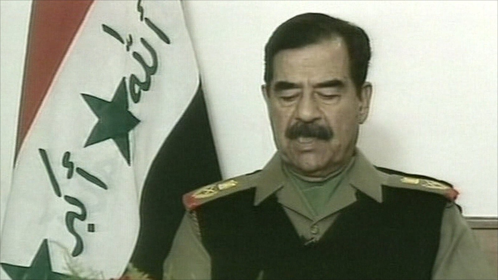 كان صدام حسين أول رئيس عراقي من أصول ريفية، فمن سبقوه كانوا ينتمون إلى بغداد ومدن أخرى، وظل صدام المنحدر من قرية 