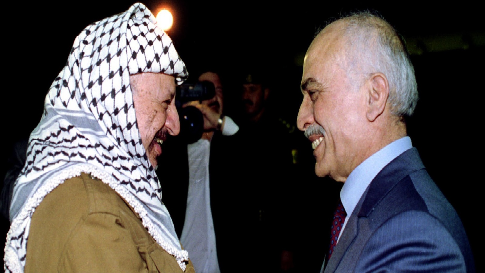 السلام لا يعني الاستسلام، هذا ما حاول إيصاله الملك السابق حسين، فاستغل محاولة الاغتيال لصالح الأردن، وهزّ الكيان الإسرائيلي بصفقة ترضي المجتمع الأردني