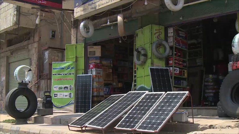 غياب الكهرباء يدفع أهالي تعز لاستخدام الطاقة الشمسية