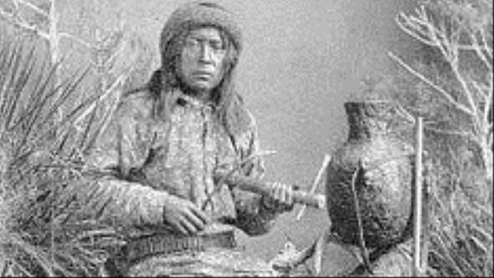أحد رجال قبيلة الأبلاتشي يعزف على الناي (1886م)