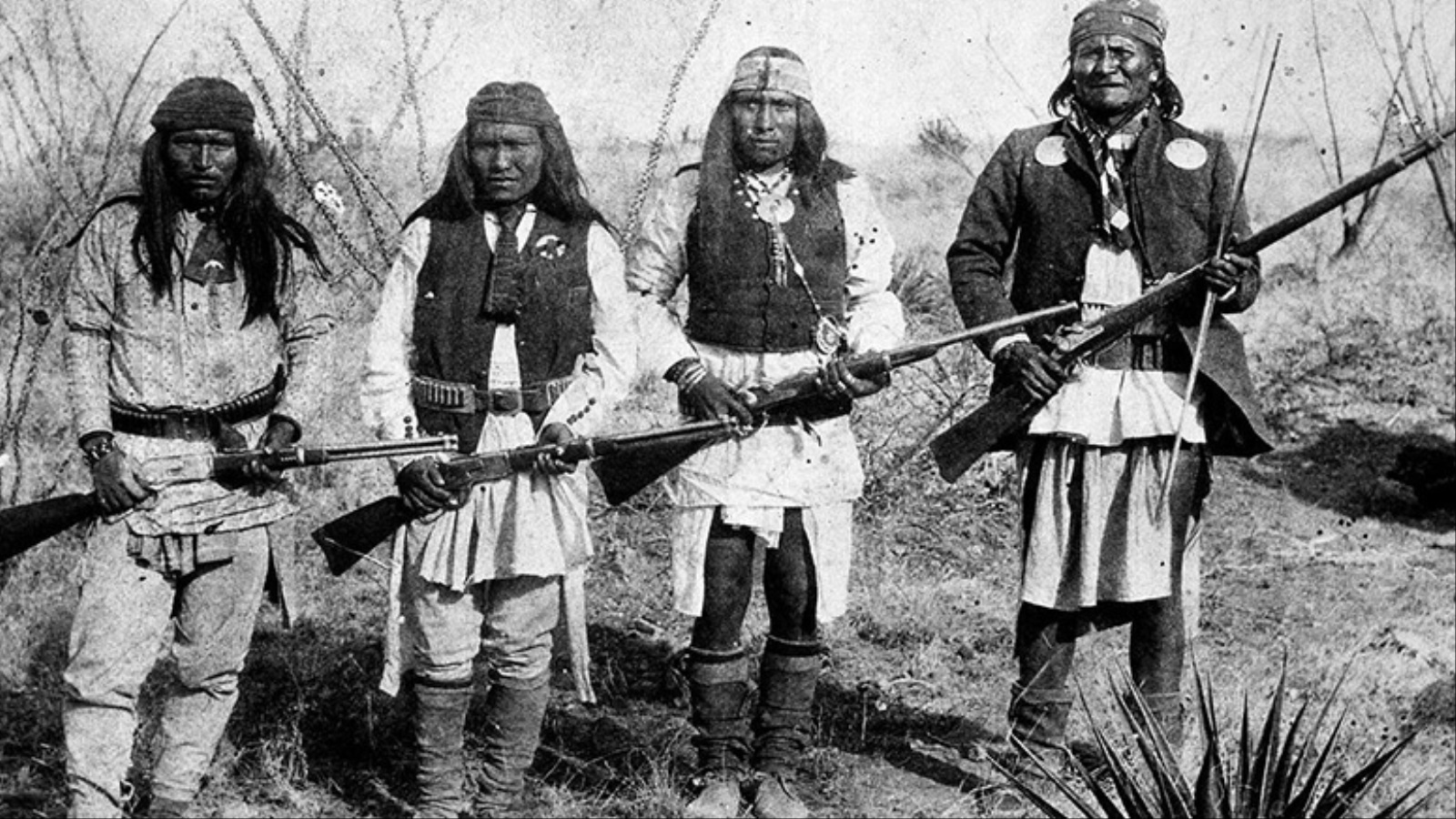 أباتشي: مجموعة من قبائل الهنود الحمر