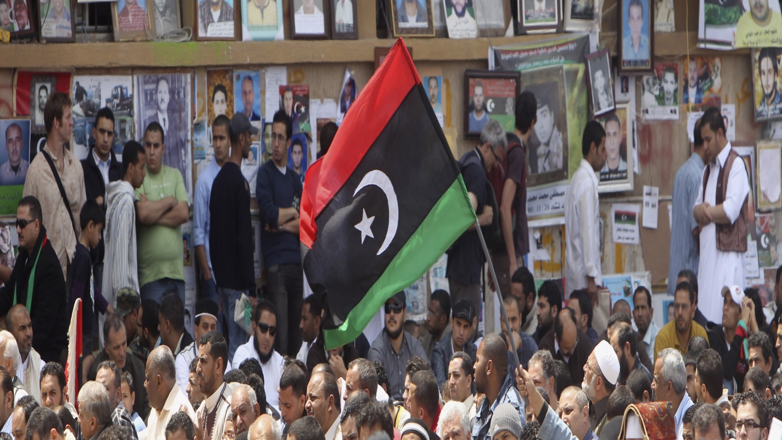 ستظل ليبيا تواجه تحديات أمنية واقتصادية ولن تستقر ما دامت هناك قوى داخلية وخارجية تعمل على زعزعة استقرارها، ومحاولات إعادتها لبقايا منظومة القذافي أو الحكم العسكري الشمولي