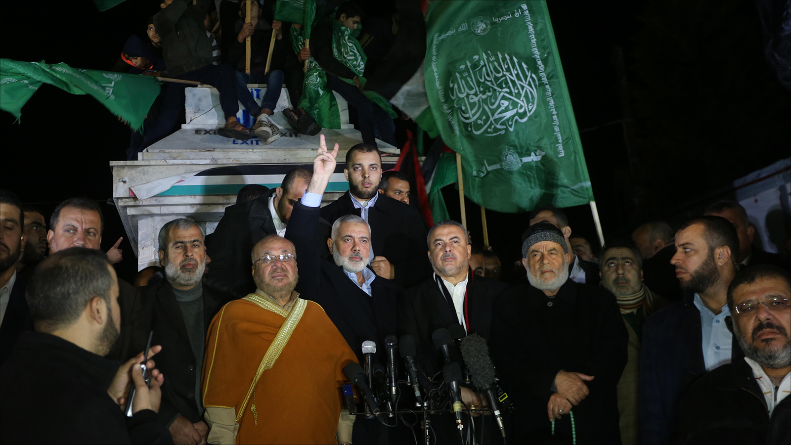 بات جليا أن حماس كانت القدحة المعنوية الكبرى في وقتنا الحاضر لكي الوعي للشعب الفلسطيني وللأمة العربية والإسلامية، لذلك حق لها أن تستحوذ القلوب وتنال ثقة شعبها وأمتها