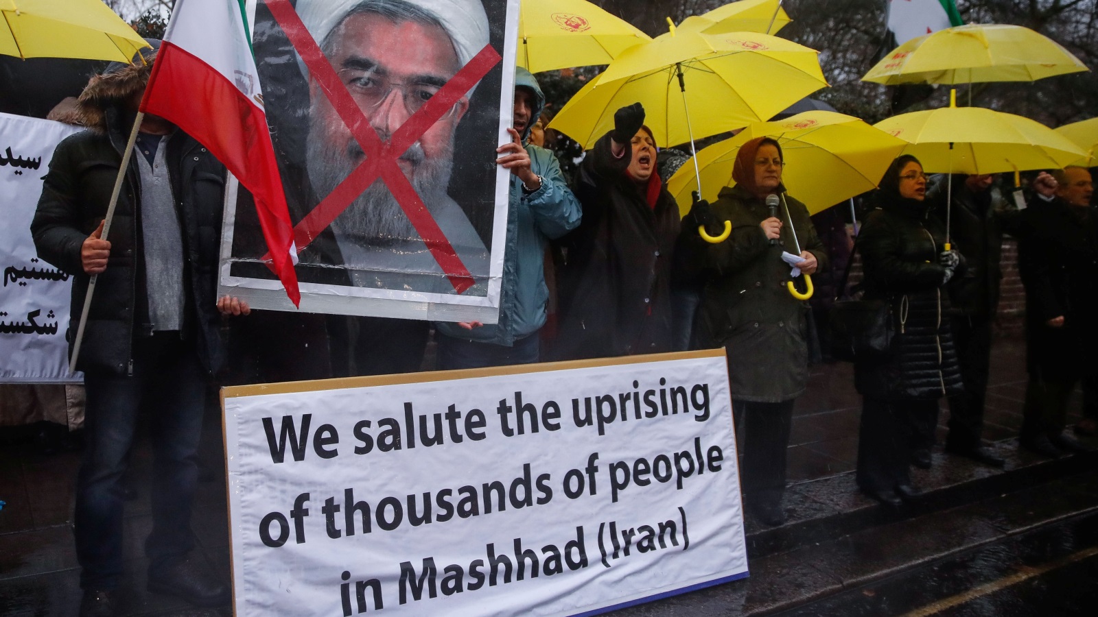 اليوم الشعب الإيراني تحرك، فهل هذه بداية النهاية، أم أن نظام إيران سيستطيع امتصاص نقمة الشعب بدهائه المعتاد؟