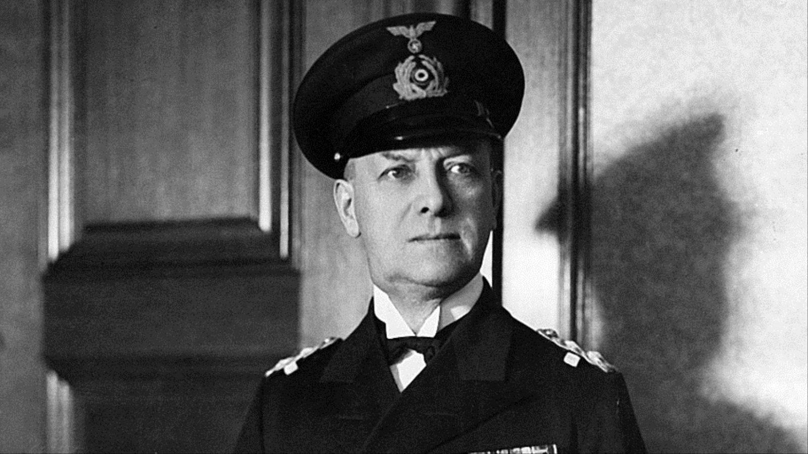 إيريش رايدر قائد البحرية الألمانية حتى عام 1943  (مواقع التواصل)