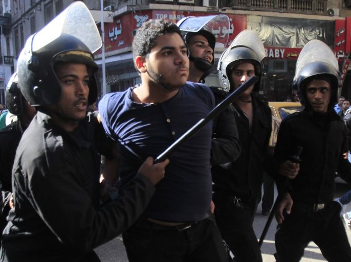 مدونات - شرطي مصر اعتقال