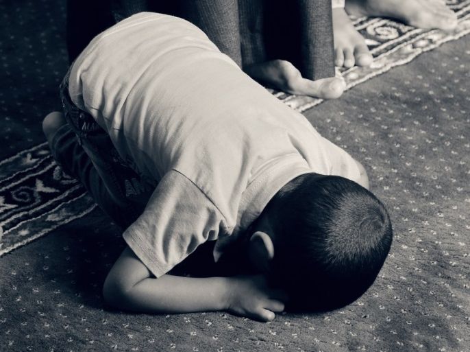 BLOGS طفل يصلي
