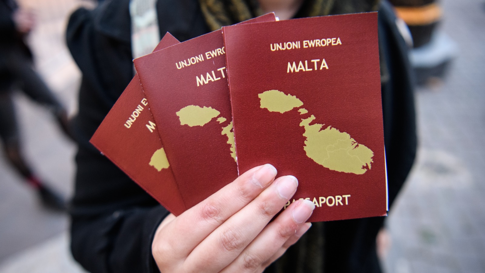 ‪جواز السفر المالطي يتيح لحامله حرية التنقل في كافة دول الاتحاد الأوروبي‬ (غيتي)