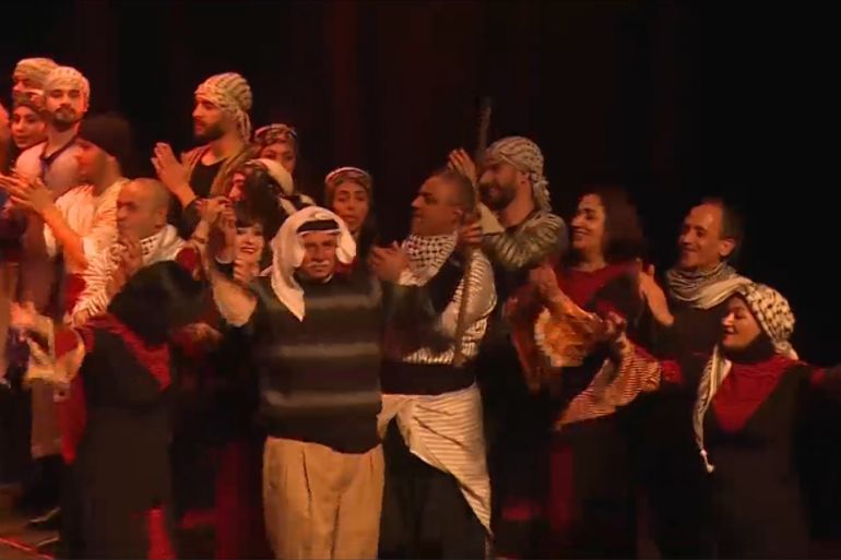 فرقة الفنون الشعبية الفلسطينية تحتفل بالذكرى الأربعين لانطلاقتها