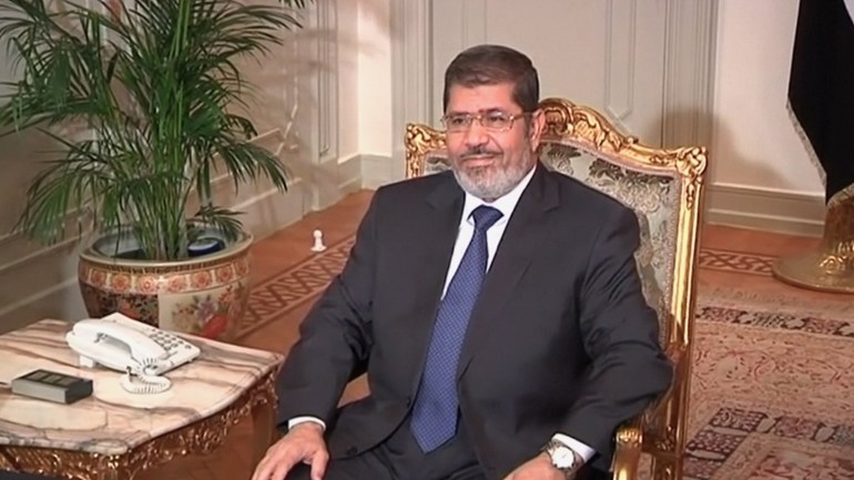 رويترز: عام في السلطة أدخل محمد مرسي تاريخ مصر (رويترز)