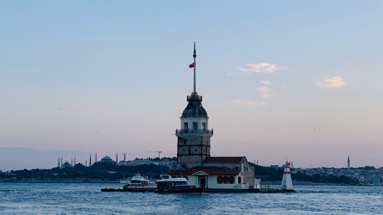 برج الفتاة في منطقة اسكودار باسطنبول - الجزيرة نت copy.jpg