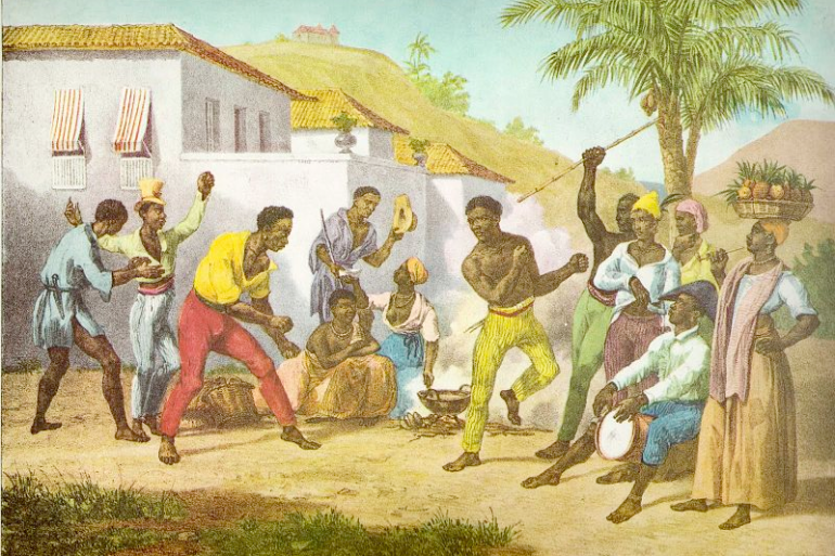 مستعبدين برازيليين من أصل أفريقي يؤدون “كابويرا” وهو فن قتالي برازيلي ، 1825 ( ويكيميديا ​​كومنز)