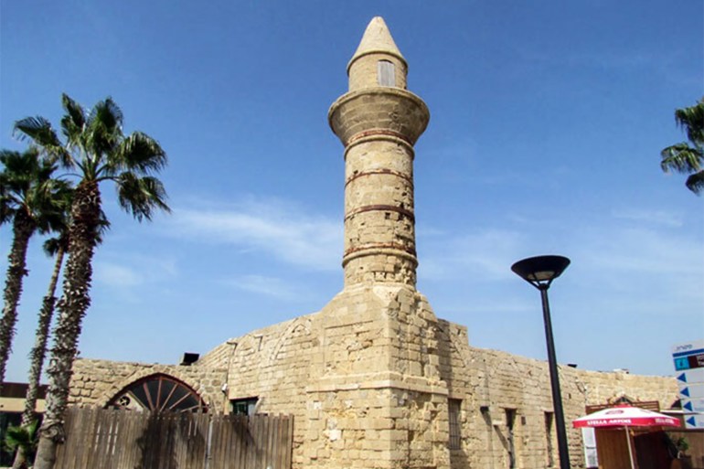 مسجد قيسارية الأموي حوله الاحتلال الإسرائيلي إلى خمارة - الجزيرة نت