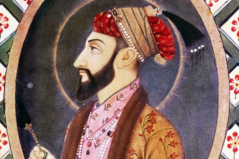 INDIA - DECEMBER 10: Portrait of Mughal Emperor Aurangzeb known as Alamgir I (1618-1707), ruler of India from 1658 to 1717, 18th century Indian miniature. (Photo by DeAgostini/Getty Images)