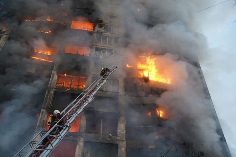 Kiev’de bir apartman daha Rus saldırısına uğradı