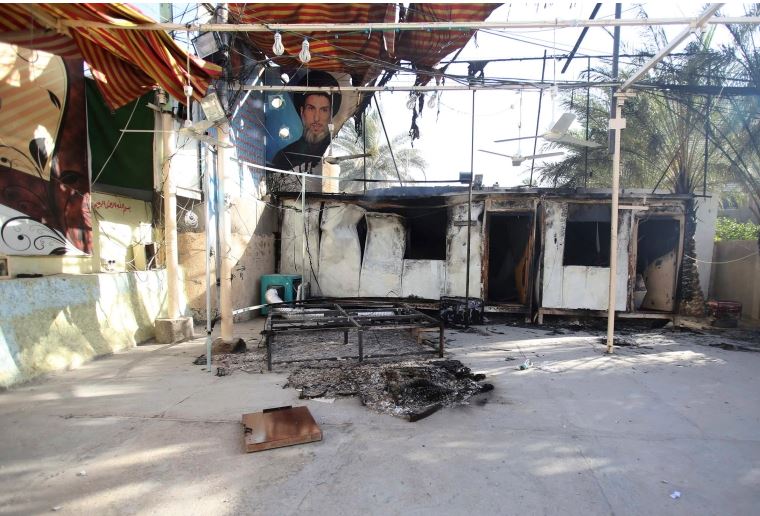 قوات الأمن قصفت مقر الصرخي في كربلاء وقُتل العشرات من أتباعه عام 2014 (رويترز)