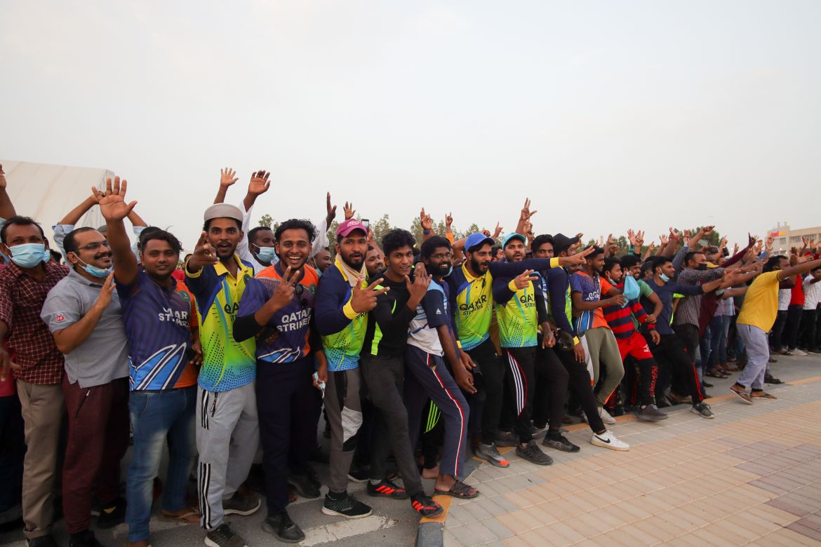 جولة كأس العالم بالمدينة الآسيوية رسالة مفادها دور العمال في بناءئ ملاعب مونديال قطر - الجزيرة نت
