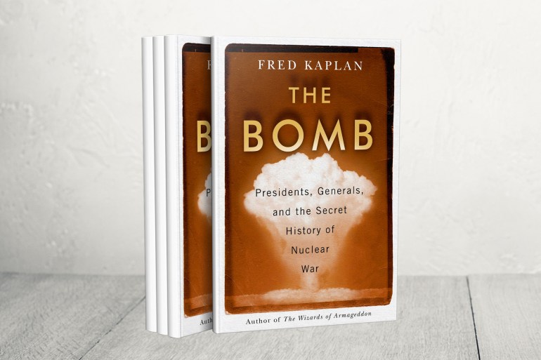 The Bomb Presidents, Generals, and the Secret History of Nuclear War المصدر: الصحف الأمريكية