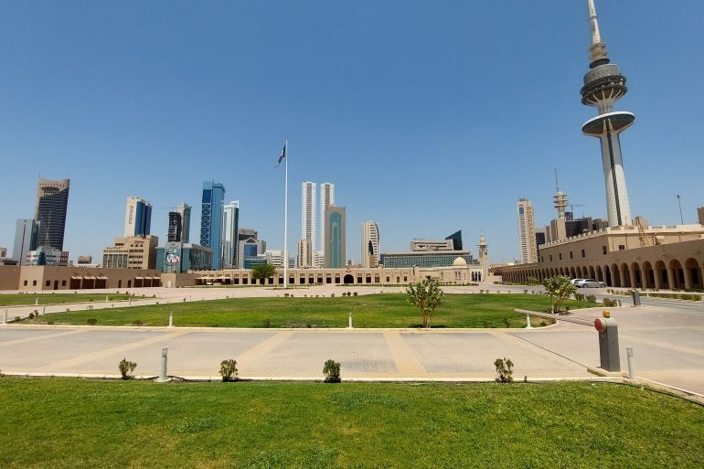 قصر نايف يعد أحد أهم المعالم التراثية في الكويت (الجزيرة)