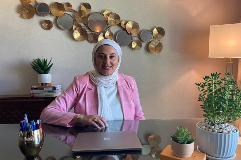 اخصائية نفسية وتربوية الدكتورة رولى أبو بكر- (الجزيرة)