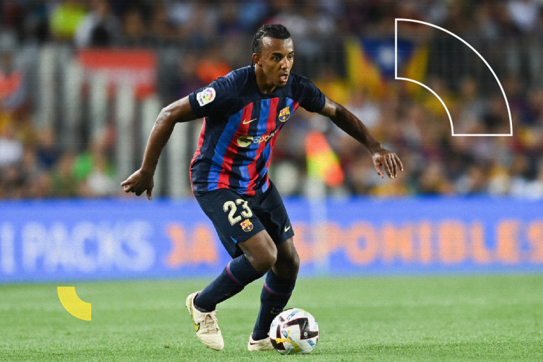BARCELONA, SPAIN - AUGUST 28: Jules Kounde of FC Barcelona runs with the ball during the La Liga Santander match between FC Barcelona and Real Valladolid CF at Camp Nou on August 28, 2022 in Barcelona, Spain. (Photo by David Ramos/Getty Images)