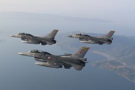مقاتلات تابعة للقوات الجوية التركية (الأناضول- أرشيف)