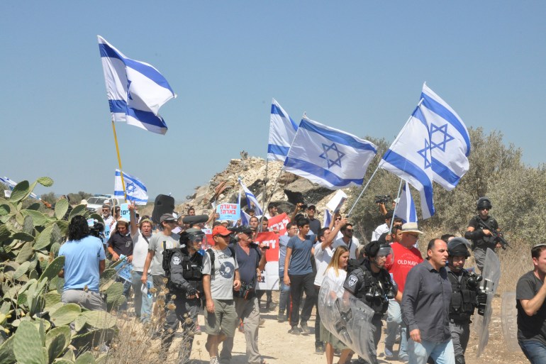 مسيرة لليمين الفاشي المتطرف تدعو لطرد فلسطينيي 48