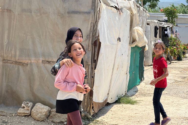 الاطفال السوريون لا يعرفون وطنهم خارج الخيم المتهالكة - الجزيرة نت