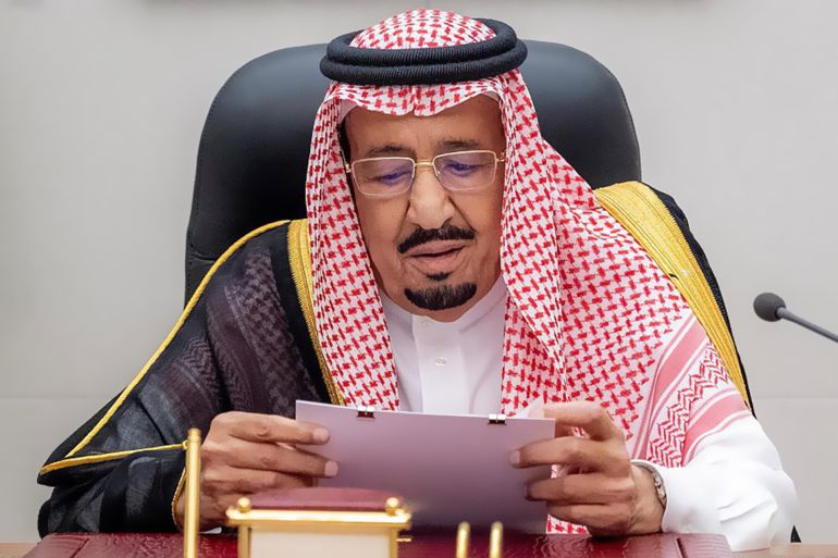 king salman الملك سلمان https://clcdn.spa.gov.sa/image-resizer/h600/galupload/normal/202210/DST_1798955_3565618_90_9_2022101623145929.jpg المصدر: وكالة الأنباء السعودية
