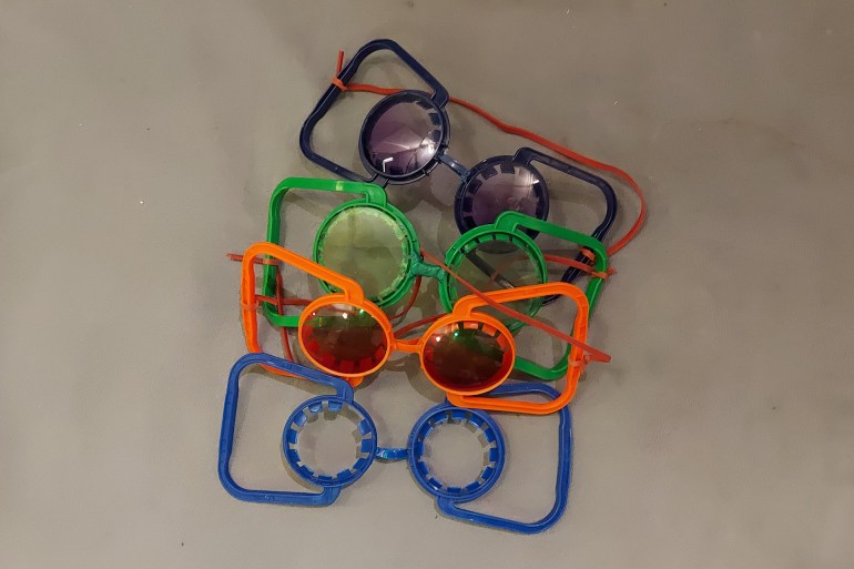 نظارات الفرقة مصنوعة من علب المياه البلاستيكية - لمياء احمد - اسطنبول