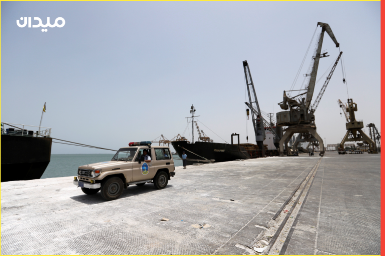 Yemeni local coast guards drive a car after their deployment at Hodeidah port in Hodeidah, Yemen May 13, 2019. REUTERS/Abduljabbar Zeyad