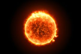 يمكن أن يساعد فهم ومضات الشمس في النهاية في تحسين التنبؤات بالتوهجات وعواصف الطقس الفضائي (شترستوك)
