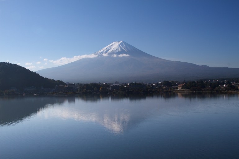 نظام المياه الجوفية على جبل فوجي شديد التعقيد، وهو غير مناسب للفحص باستخدام الطرق التقليدية (بيكسابي)