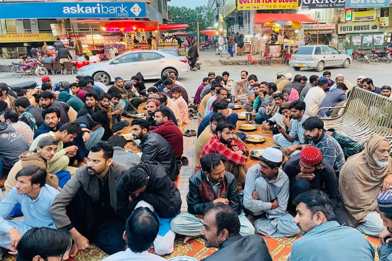 إفطارات الشوارع في إسلام أباد