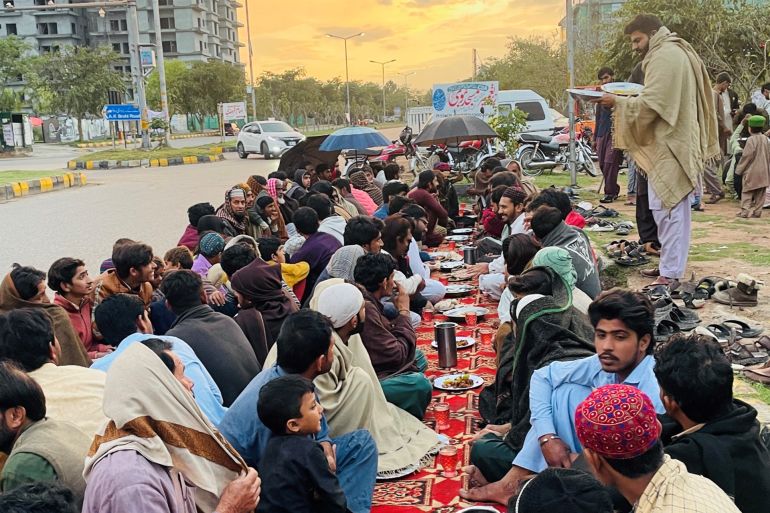 إفطارات الشوارع في اسلام أباد 2
