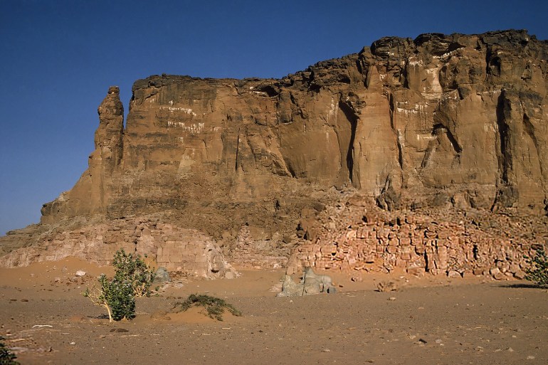 Sudan, North, Napata, Gebel Barkal. Table topped mountain and site of Temple of Mut built by the Pharaoh Taharqa in the 680s BC. UNESCO World Heritage site. (Photo by: Eye Ubiquitous/Universal Images Group via Getty Images)