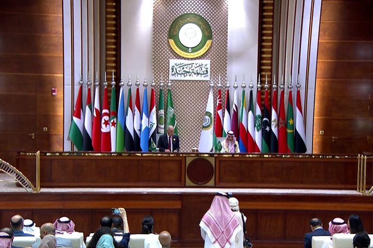 مؤتمر صحفي في ختام القمة العربية في جدة