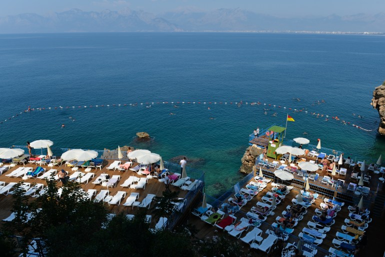 2- حازت تركيا على المرتبة الثالثة عالميا من حيث عدد الشواطئ الفائزة في تصنيف العلم الأزرق - بلدية أنطاليا