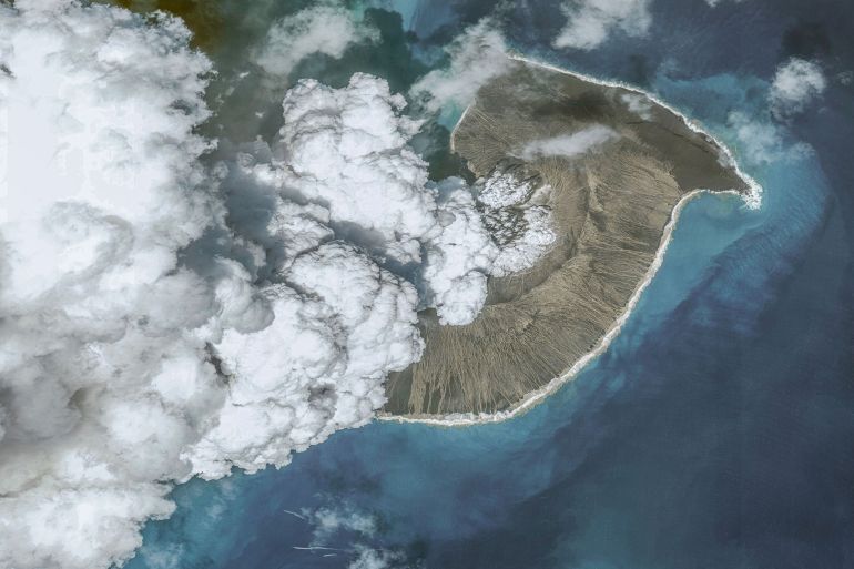 ثوران بركان تونغا العام الماضي تسبب في حدوث أشد عاصفة رعدية معروفة إلى حد الآن (غيتي)