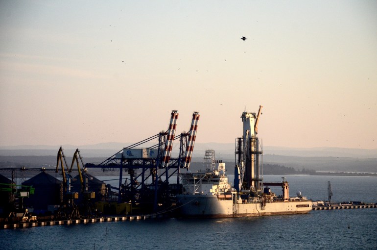 Scandal between Bulgaria and Libya about BADR tanker, which left the Bulgarian territorial waters from port of Burgas on December 27, 2018, under a Panamanian flag, under a new name -BDIN and with a Ukrainian command. Now the ship is located around 20 km in the waters of Black Sea near Burgas, Bulgaria on January 08, 2019 (Photo by Hristo Rusev/NurPhoto via Getty Images)
