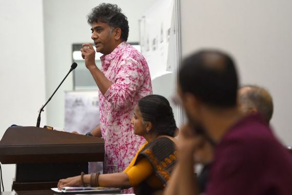 Executive Director, Amnesty international India, Aakar Patel (L)addresses a press conference in New Delhi on July 13, 2016. - India's state-controlled coal firm routinely violates the rights of local communities in the rush to open new mines to meet the country's growing demand for power, Amnesty International said July 13, 2016. (Photo by MONEY SHARMA / AFP)