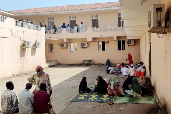 Patients gather at a hospital amid the spread of cholera and dengue fever cases, in Gadaref city on September 27, 2023. (Photo by AFP)