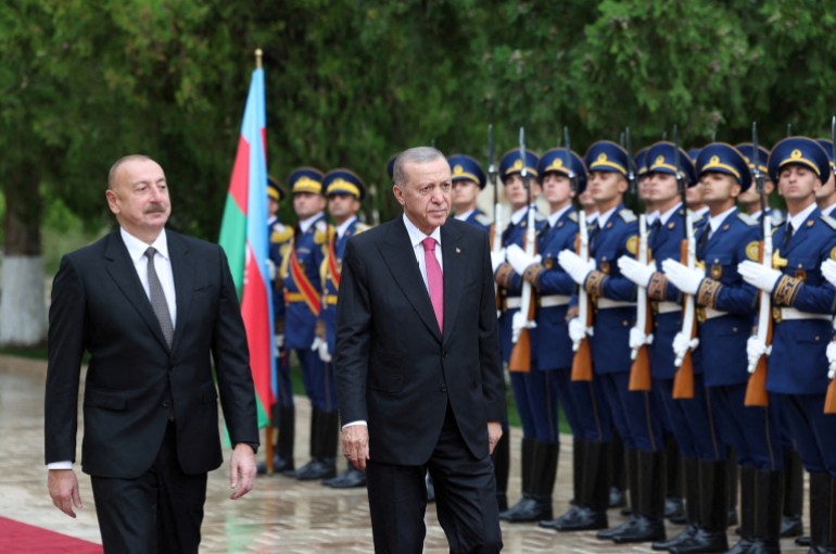 Turkish President Tayyip Erdogan and Azerbaijani President Ilham Aliyev attend a welcoming ceremony in Nakhchivan, Azerbaijan September 25, 2023. Murat Cetinmuhurdar/PPO/Handout via REUTERS THIS IMAGE HAS BEEN SUPPLIED BY A THIRD PARTY. NO RESALES. NO ARCHIVES